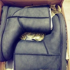 Uggs leather boots